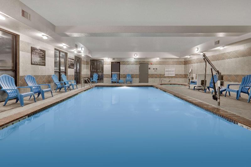 Hampton Inn & Suites Childress - photo 14