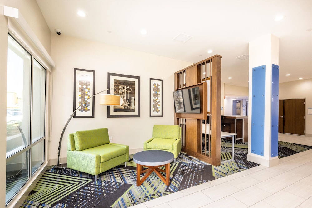 Holiday Inn Express & Suites San Jose Silicon Valley - photo 11