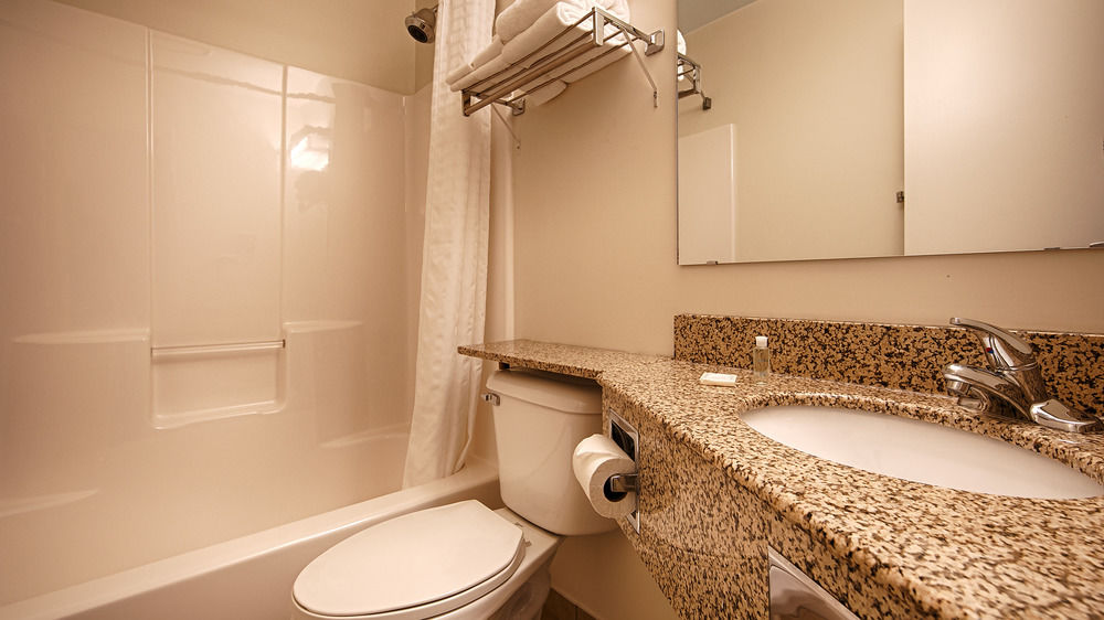 Best Western Of Alpena - photo 4