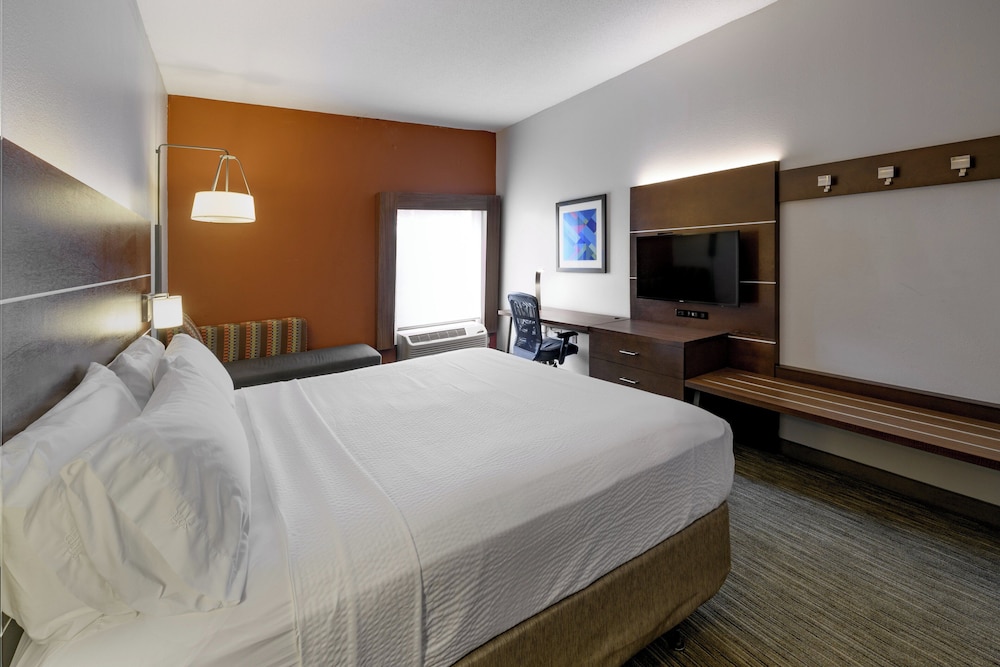 Holiday Inn Express Hotel & Suites Blythewood by IHG - photo 17