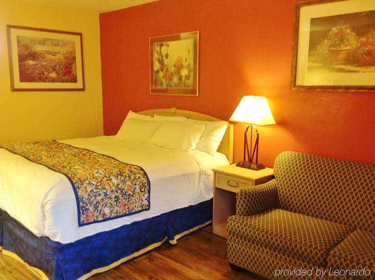 Budget Host Inn Arlington - photo 2