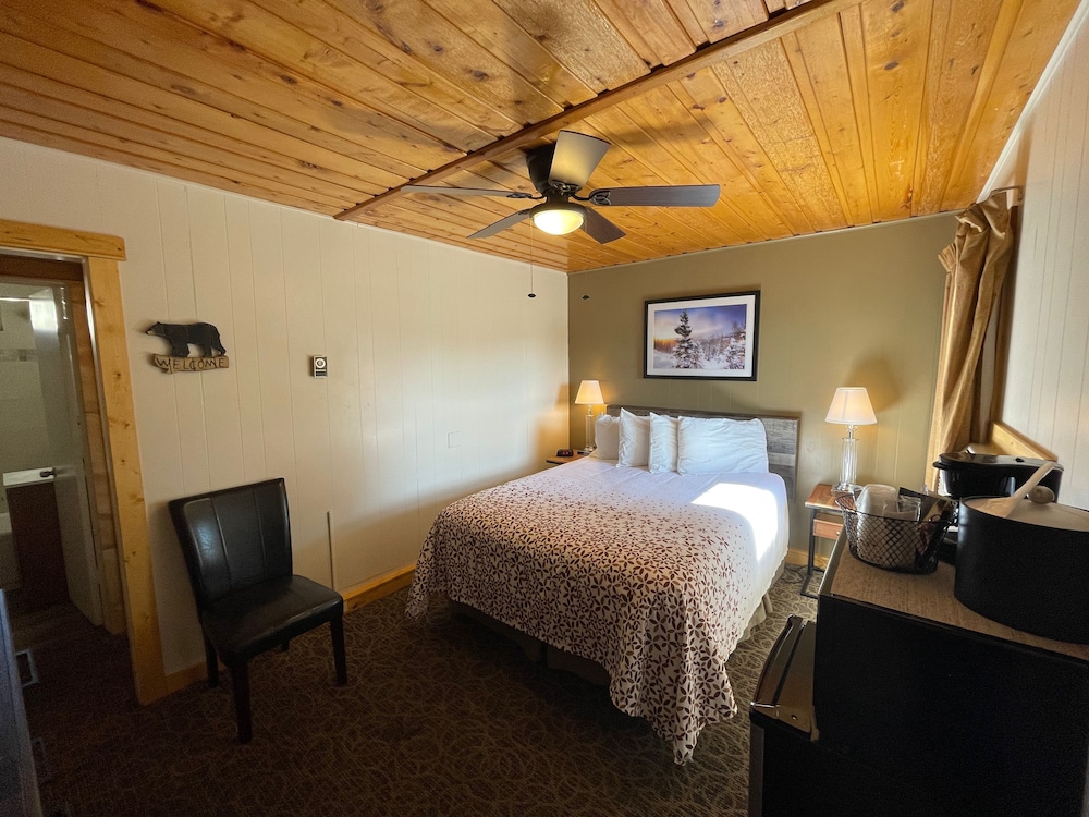 Estes Mountain Inn - photo 36