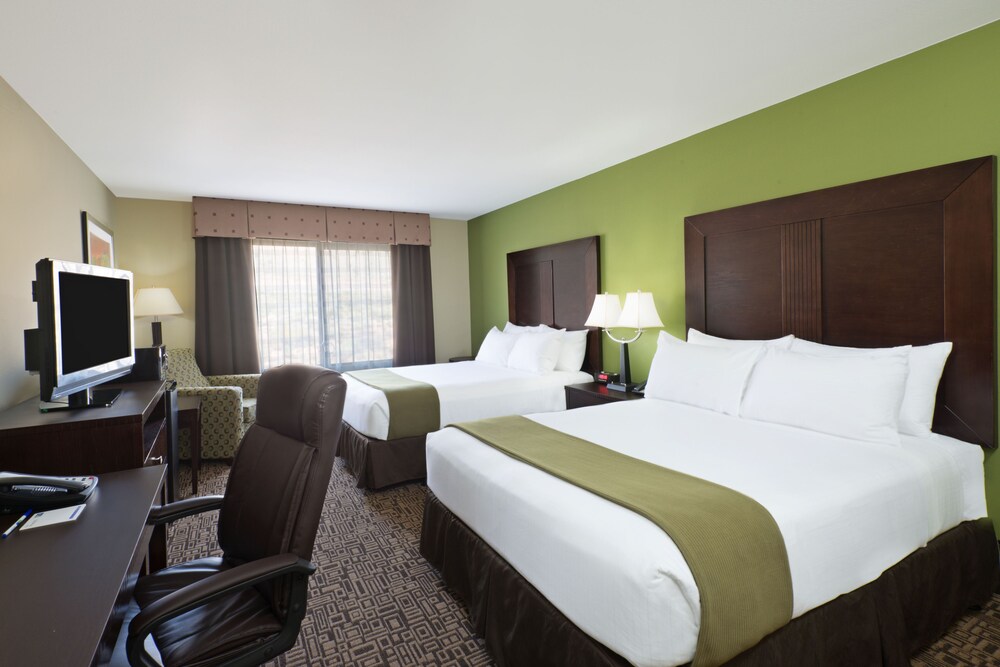 Holiday Inn Express Hotel & Suites Richfield by IHG - photo 12
