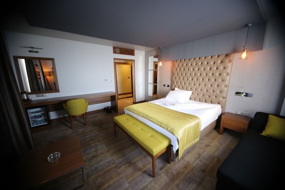 Peronti Hotel — hotel in Hopa