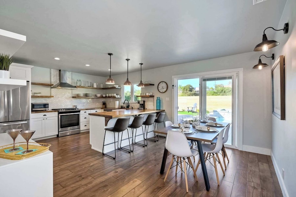 Immaculate 3 BDR in Oceanside Private Pool & Spa - photo 8
