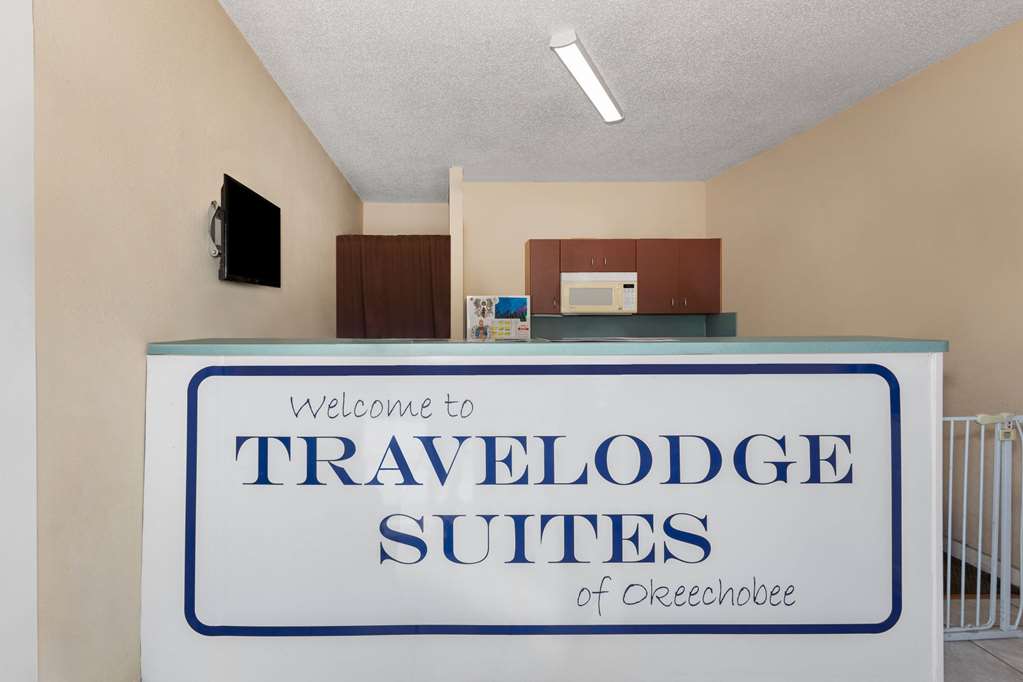 Travelodge Suites by Wyndham Lake Okeechobee - photo 4