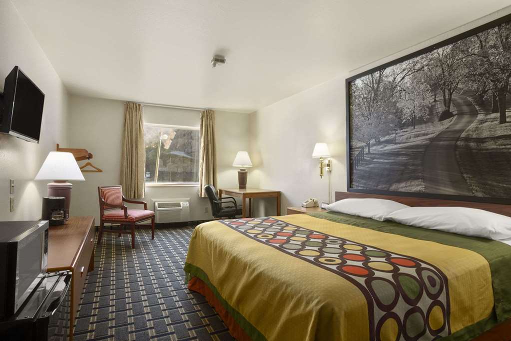 Super 8 by Wyndham Prestonsburg - photo 10