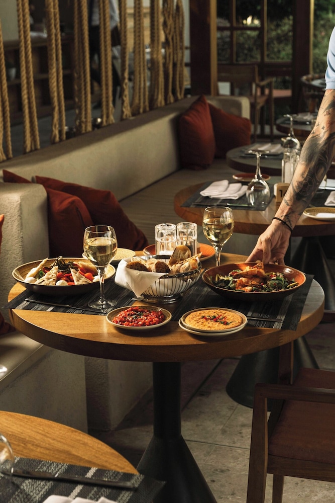 מזון ומשקאות