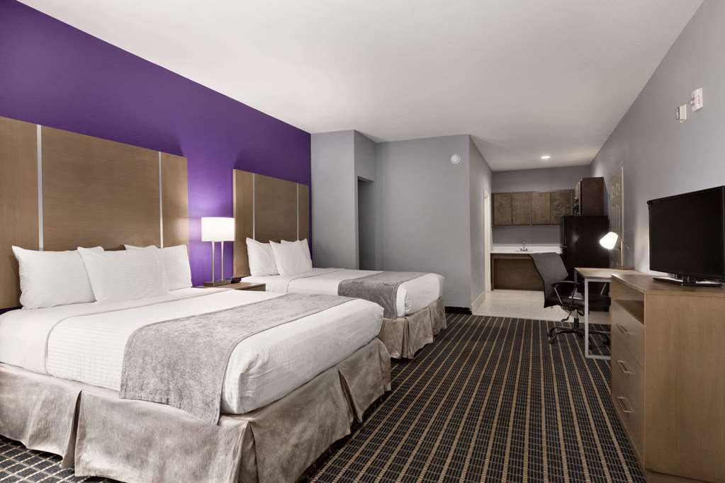 Days Inn by Wyndham Odessa - photo 13
