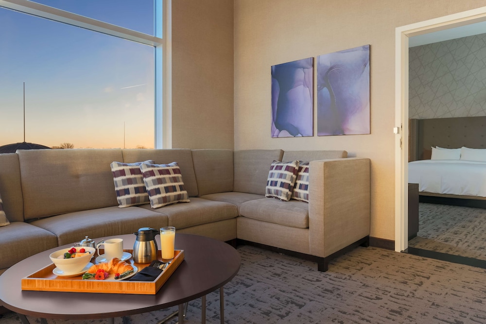 DoubleTree by Hilton Evansville - photo 35