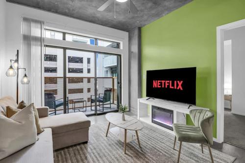 Centric 2Br In Heart Of Dtphx Free Garage Parking — 4-Star Luxury Hotel in Phoenix, United States