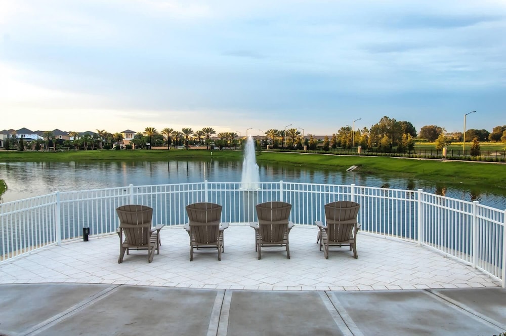 Ultimate Resort Retreat Stunning 6 bedroom Haven - photo 27