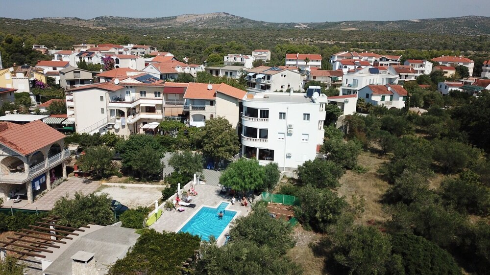 Bozi With Pool A4 II kat in Rogoznica, Croatia