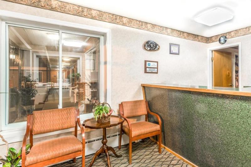 Knights Inn Lenox - photo 15
