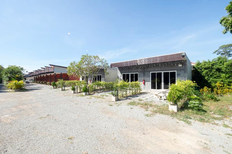 OYO 940 Phirm Resort in Sattahip, Thailand