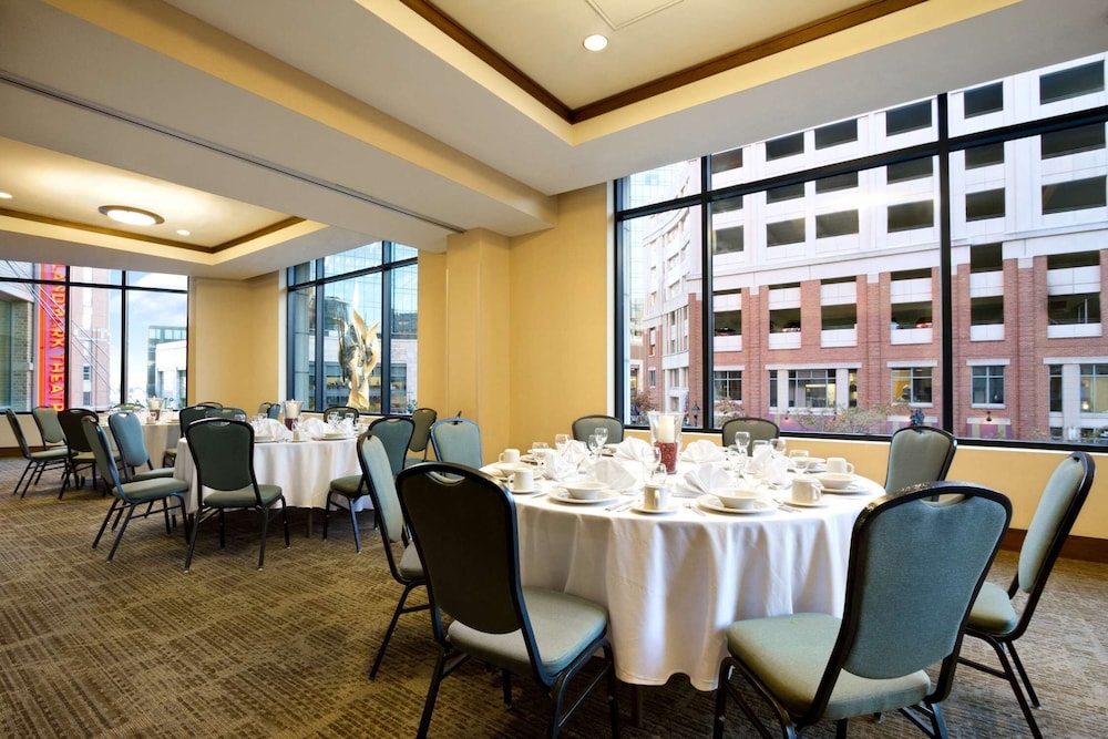 Hilton Garden Inn Baltimore Inner Harbor - photo 24
