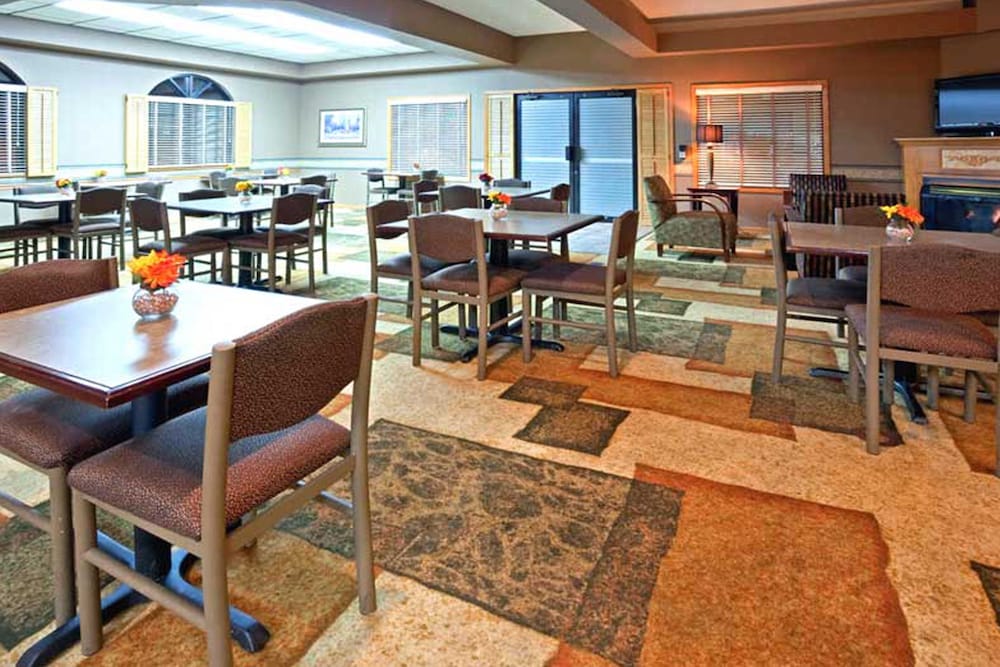 Blue Way Inn Eagan Extended Stay - photo 27