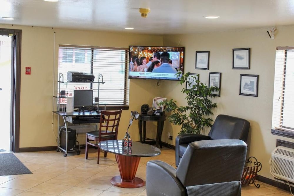 Super 8 by Wyndham Carson City Lake Tahoe - photo 17