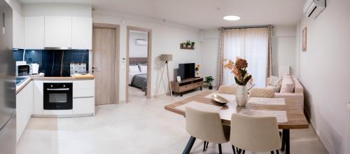 Sweet Family Home 1 — 4-Star Luxury Hotel in Athens, Greece