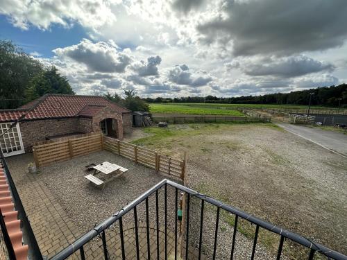 Granary cottage with HOT TUB