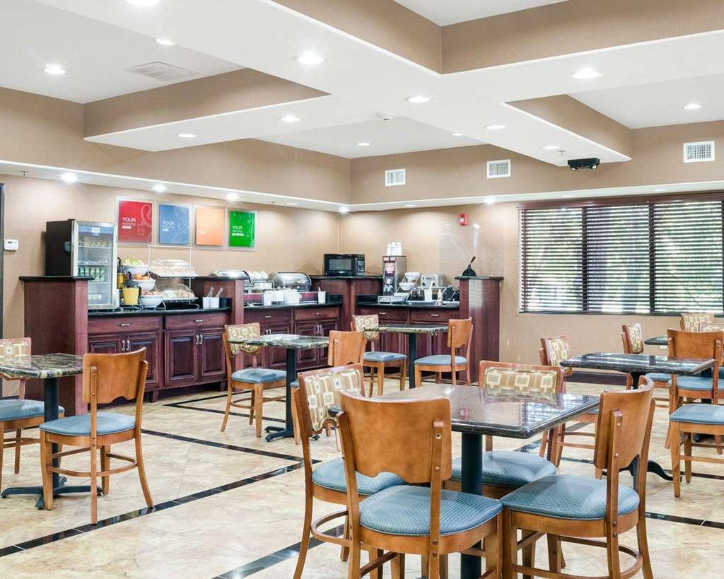 Comfort Suites Topeka Northwest - photo 34