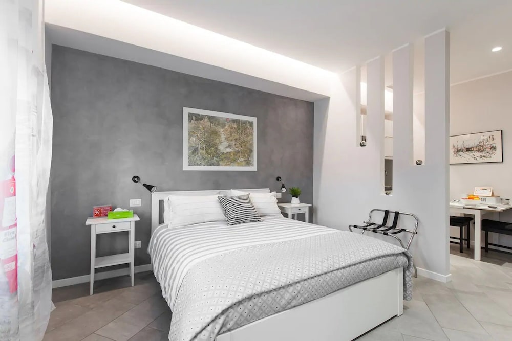 Interno 1 Ciampino Roma Luxury Apartment — 4-Star Luxury Hotel in Ciampino, Italy