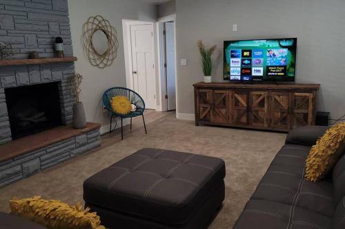 Updated 4 bedroom home centrally located — 4-Star Luxury Hotel in Logan, United States