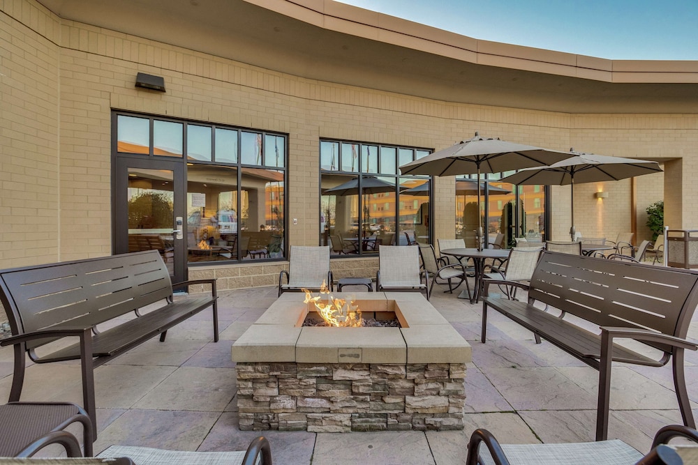 Hilton Garden Inn Milwaukee Airport - photo 55