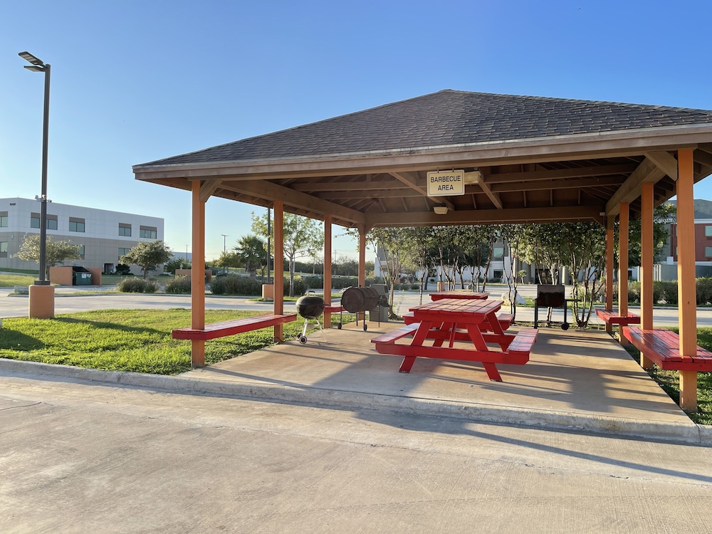 Sunbridge Inn and Suites - photo 67