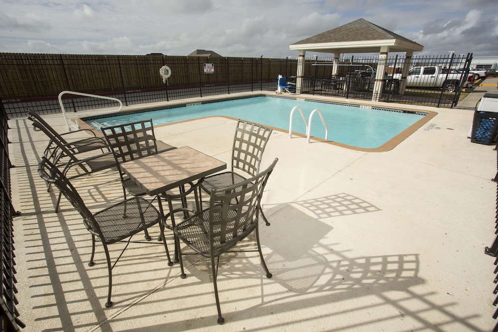 Candlewood Suites Port Arthur Nederland by IHG - photo 20