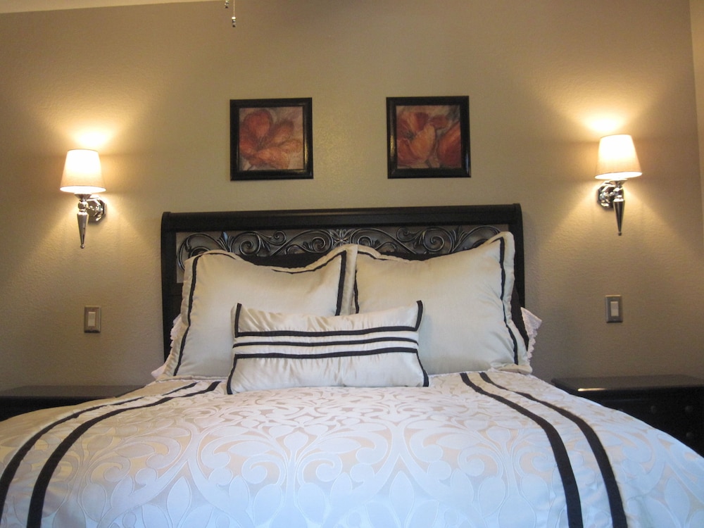 The North Shore Inn - photo 8