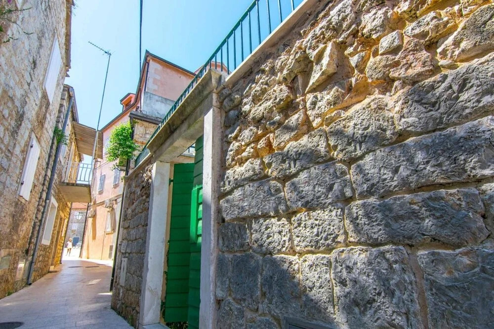 Villa Potoka Palace 4 Bedroom Villa Central And Private Setting — 4-Star Luxury Hotel in Jelsa, Croatia