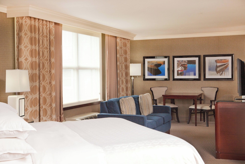Sheraton Portsmouth Harborside Hotel - photo 19