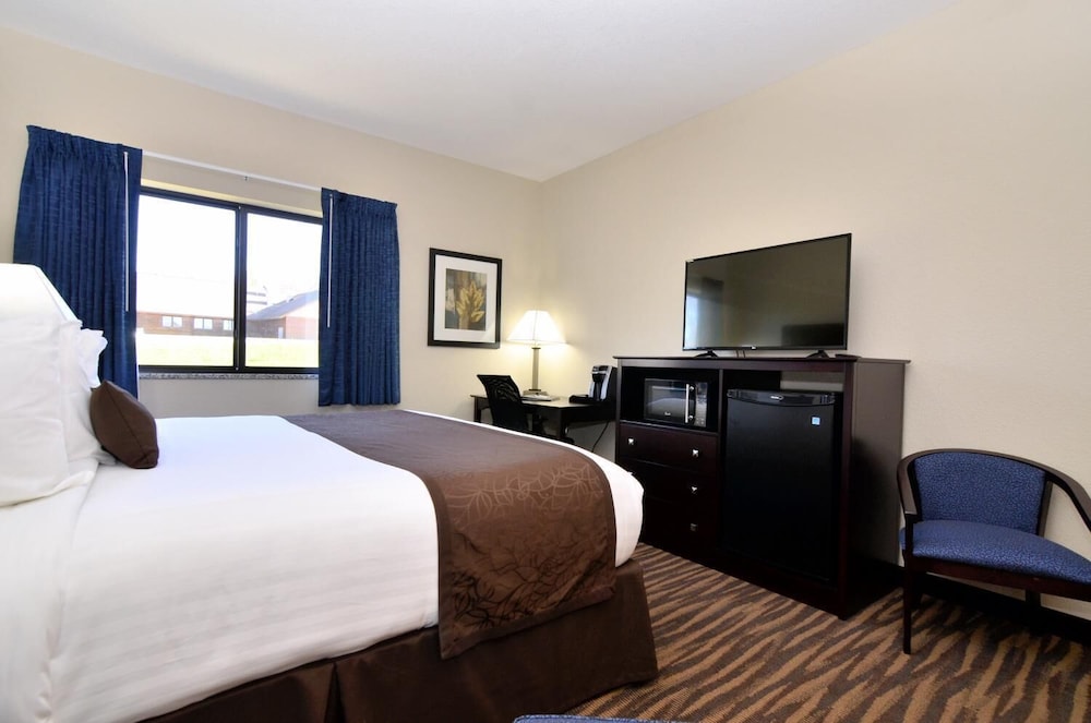 Cornerstone Inn & Suites - photo 13