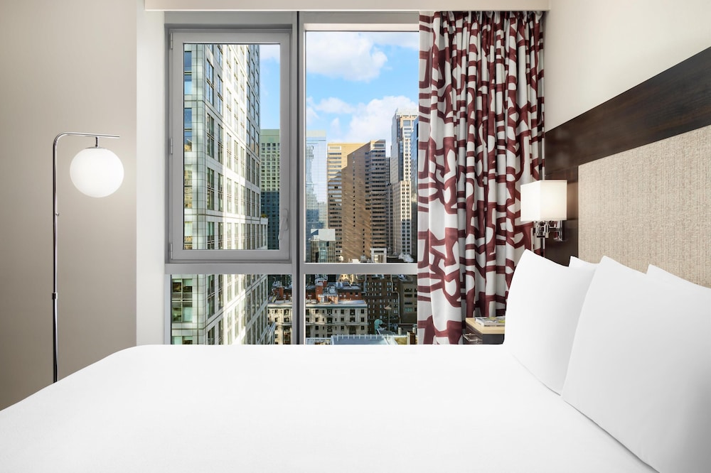 Hilton Garden Inn New York Times Square Central - photo 25