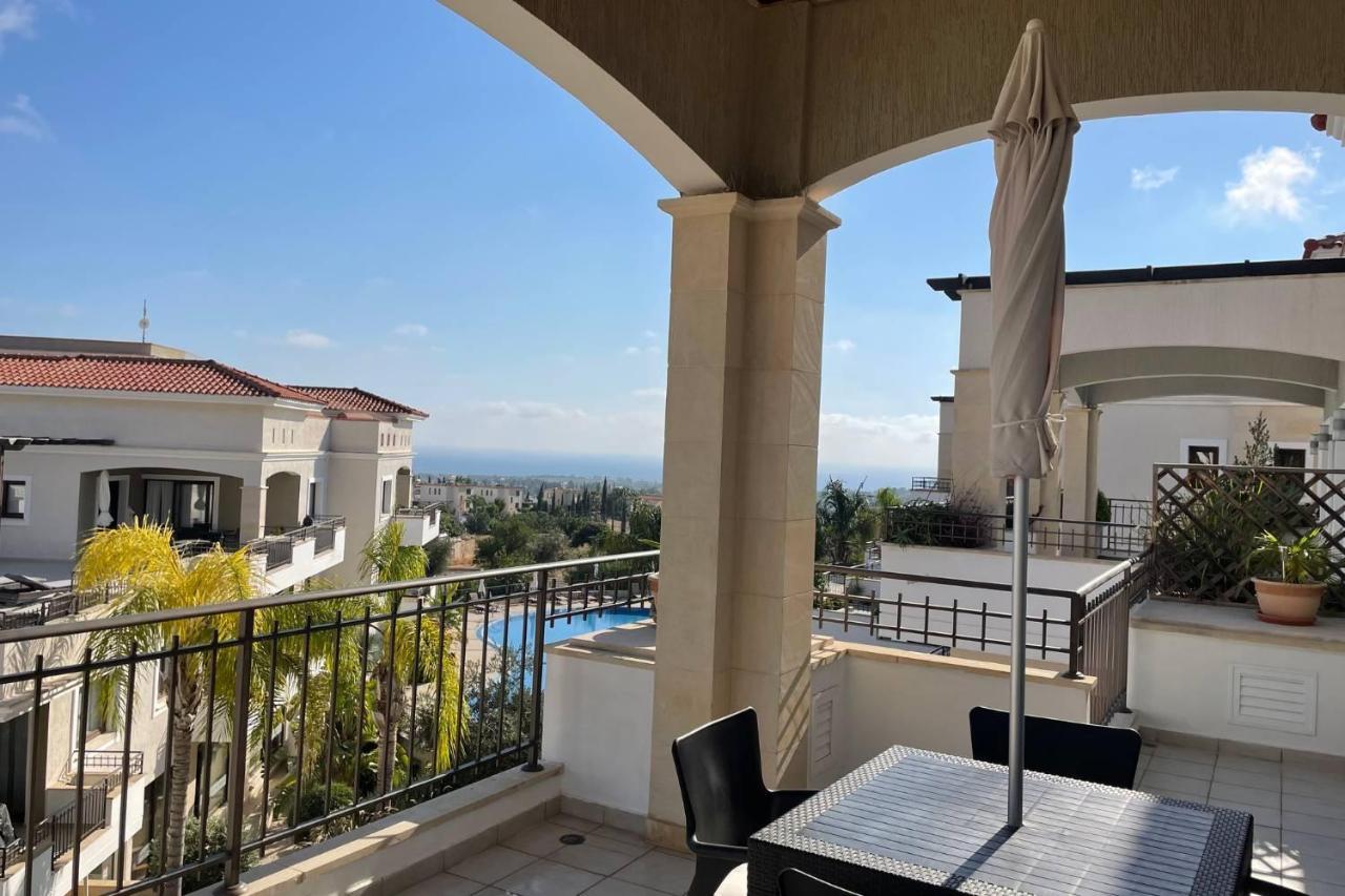 Eleona’s Royal Gardens By Yiota Luxury 2 Bed Apartment in Exclusive Complex