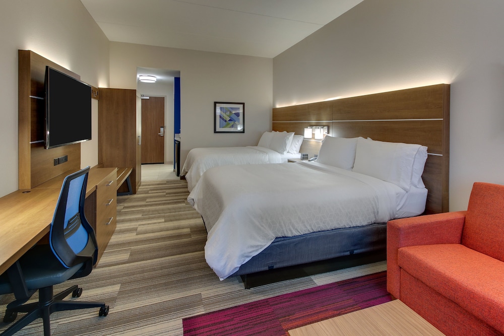 Holiday Inn Express & Suites Nashville Metrocenter Downtown by IHG - photo 9