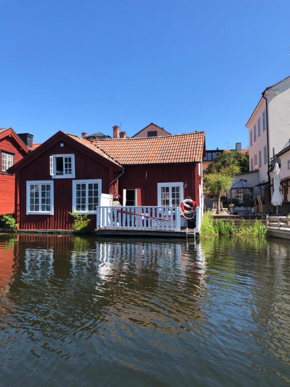 Stugan Med Bryggan I Gamla Staden in Eskilstuna, Sweden