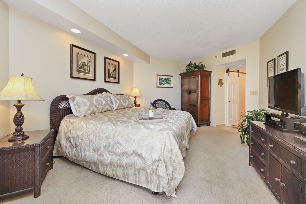 Surfside Resort 206 by RedAwning - photo 8