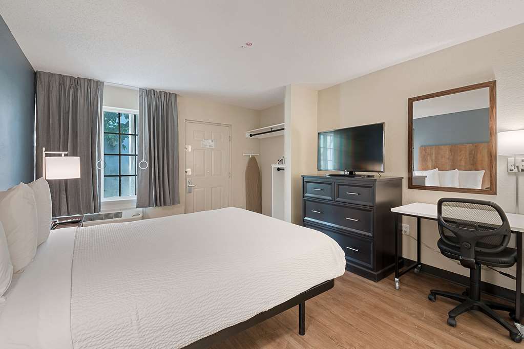 Extended Stay America Suites Miami Airport Blue Lagoon - photo 9