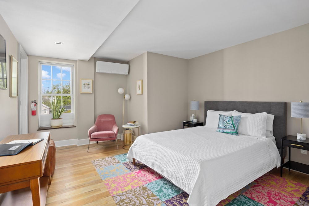 Howard Hotel - photo 21