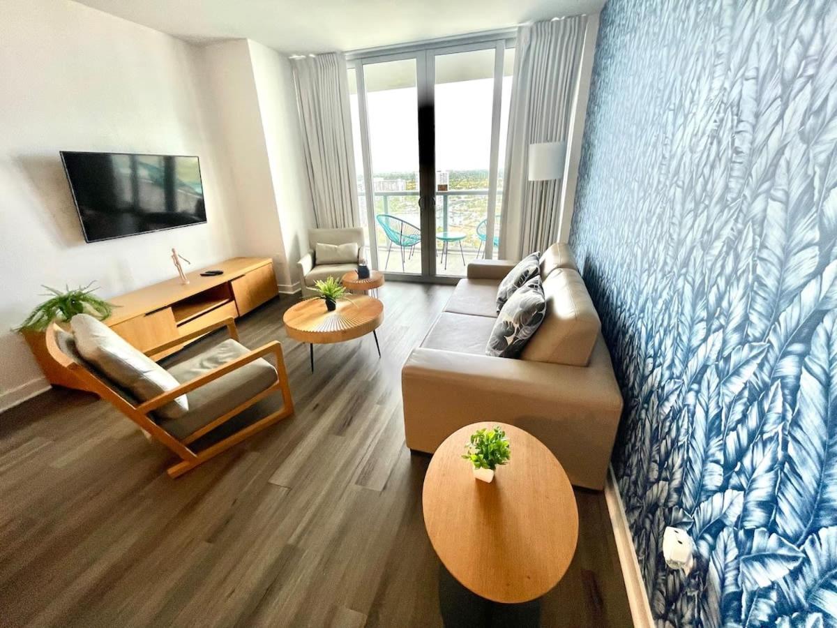 2BR 2BA Oasis W Stunning Views at Beachwalk — 4-Star Luxury Hotel in Hallandale Beach, United States
