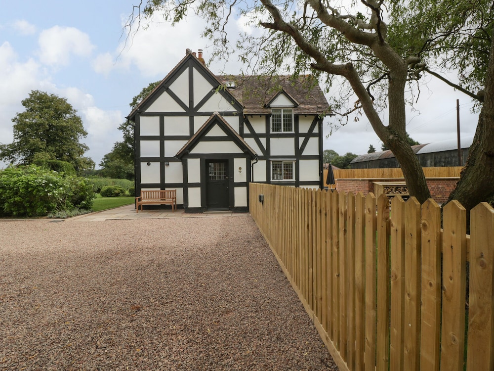 Lavender Cottage — 4-Star Luxury Hotel in Great Malvern, United Kingdom