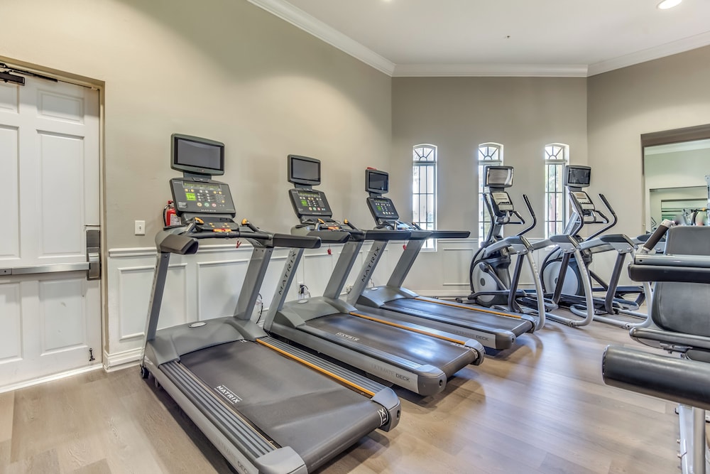 Cozy Condo wPrivate Balcony & FREE Resort Access in Orlando, United States