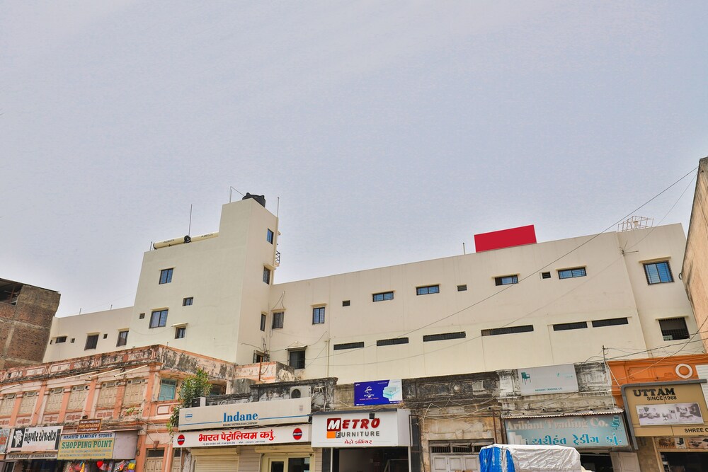 Oyo 22551 Hotel Ssv in Jamnagar, India