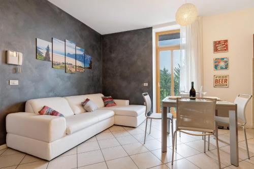 Das Rote Haus — 4-Star Luxury Hotel in Riva Del Garda, Italy