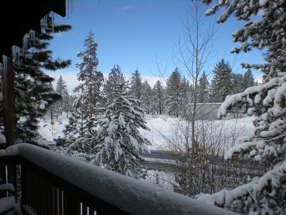 Ambassador Lake Tahoe - photo 15
