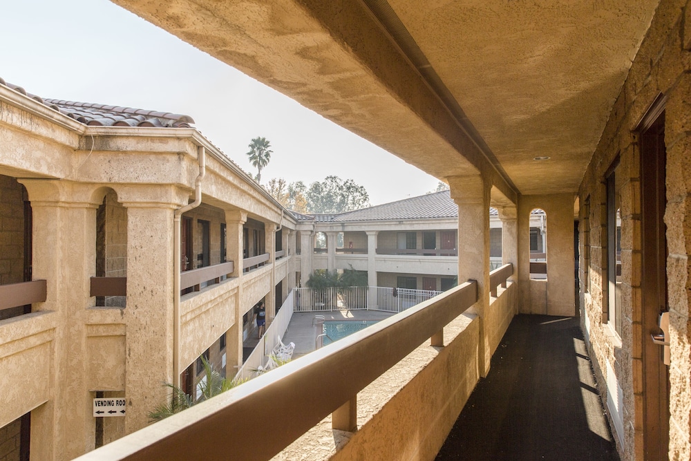 Premier Inns Thousand Oaks - photo 40