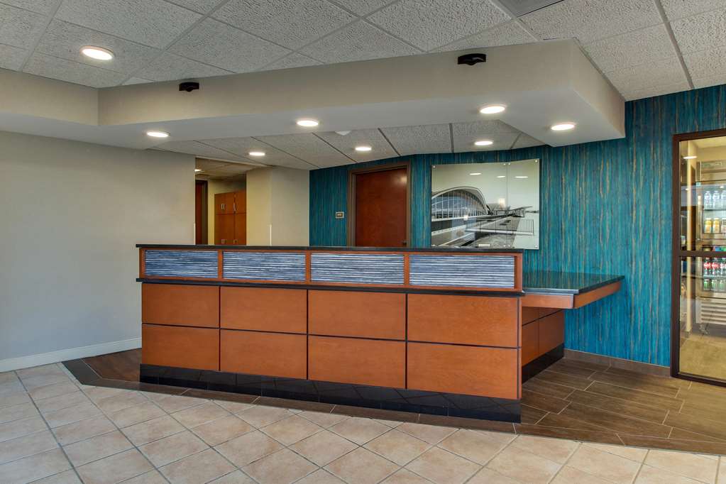 Pear Tree Inn St. Louis Airport - photo 9