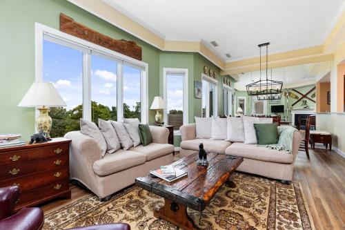 Highridge Court 08 with Wintergreen Advantage — Roseland — photo 3